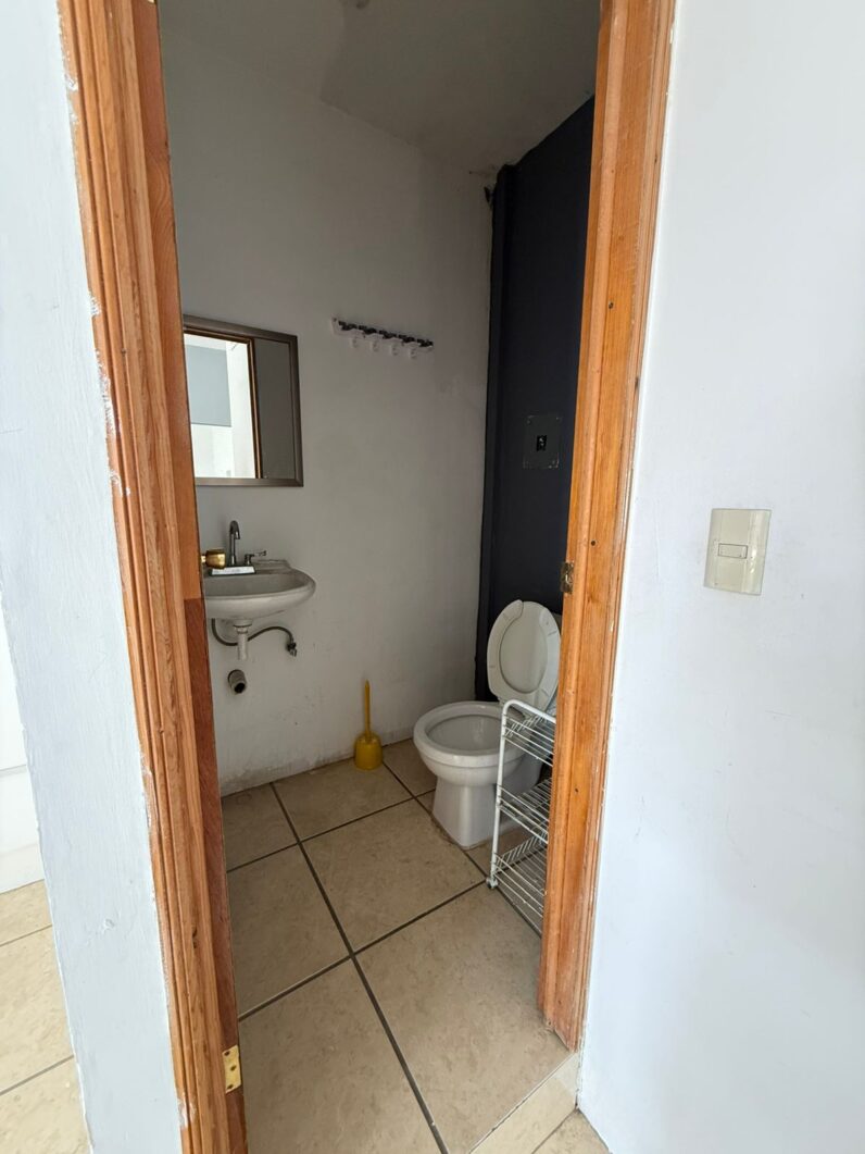 
								Local Comercial al Norte full									