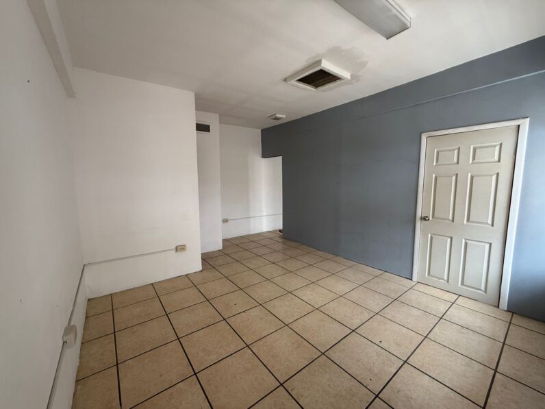 
								Local Comercial al Norte full									
